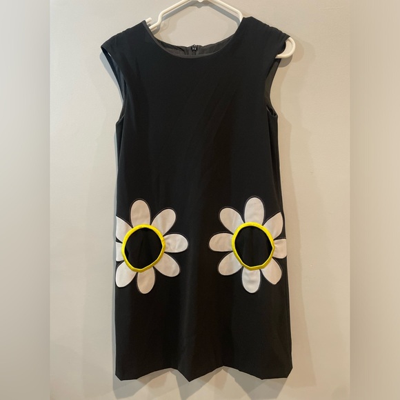 Moschino Daisy Pocket Dress - Picture 5 of 11